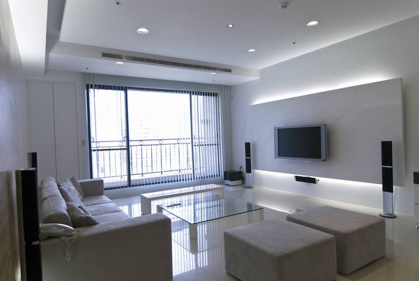 門窗一線品牌提醒您，陽臺(tái)四個(gè)安全隱患要重視！