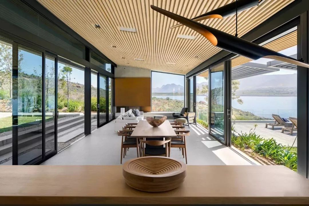 造成門窗品牌在市場競爭中陷入弱勢局面的原因有那些？